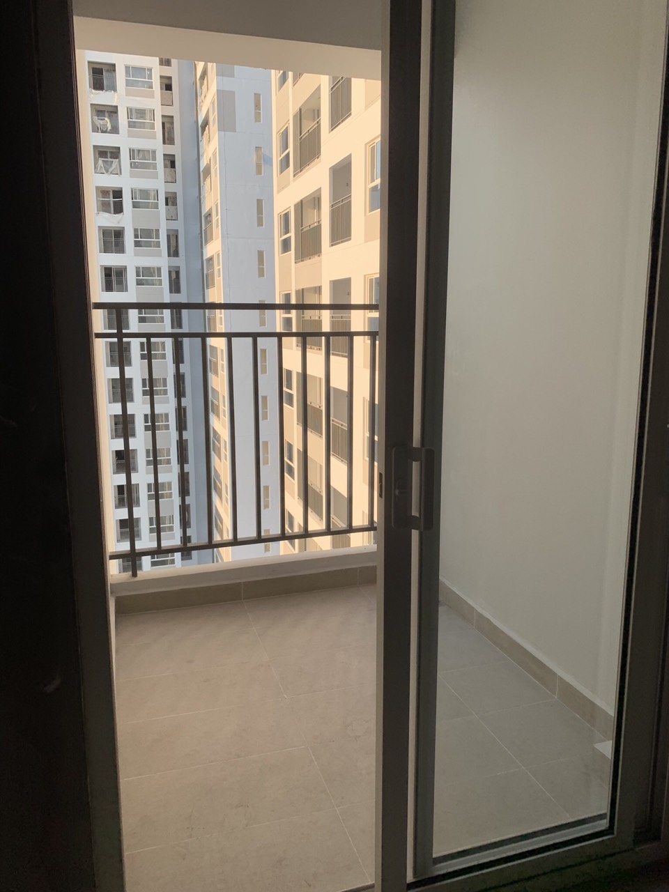 Cần tiền kinh doanh cần bán lại căn hộ Sunrise Riverside 2 phòng ngủ giá tốt  2031852 4
