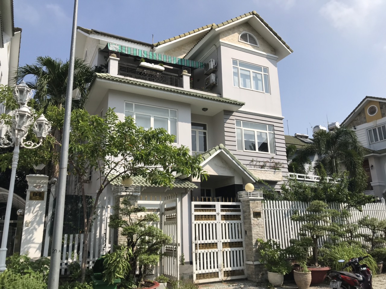 Cần bán gấp Biệt thự cao cấp sông Ông Lớn- Bình Chánh, liền kề Q7 TPHCM chỉ 30 tỷ_ LH: 0902 775 039 2087928 2