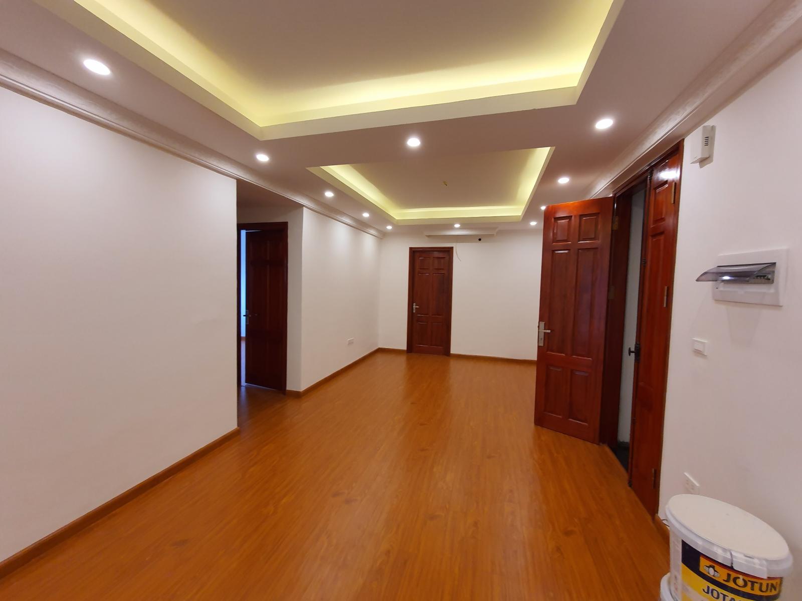 Bán căn hộ B2 Hàm Nghi, Phù hợp gia đình đa thế hệ; DT 107m2, 4PN + 2WC, ban công TB; Giá 2,5 tỷ 2091310 3