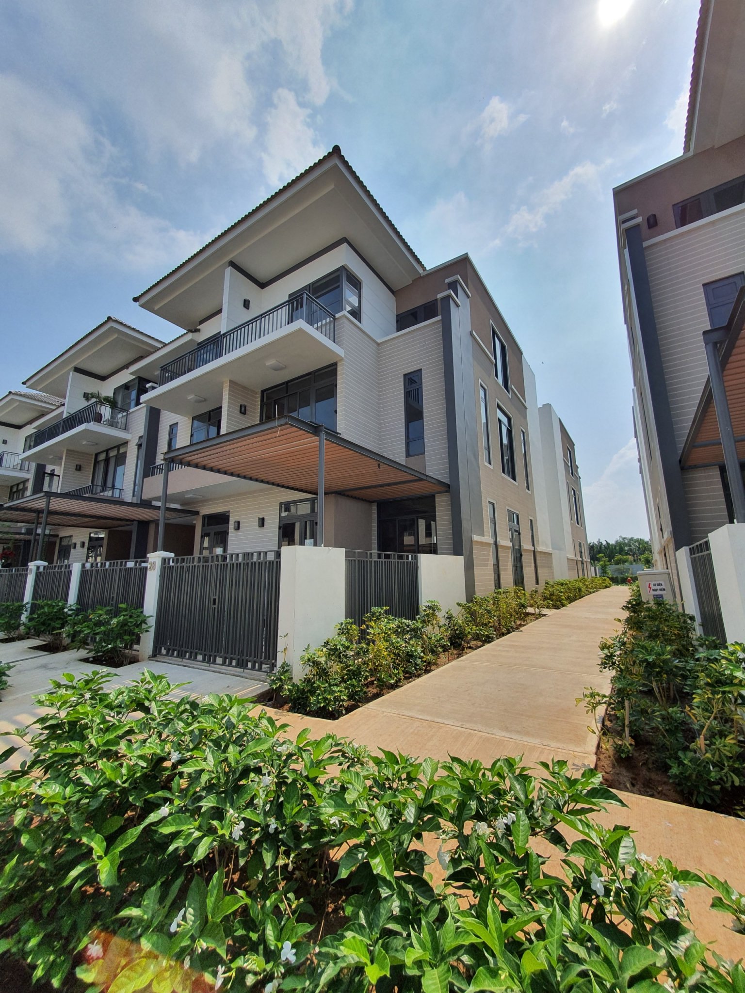 Giá rẻ nhất Lavila Kiến Á Nhà Bè hiện tại là 7,3 tỷ, không có giá thấp hơn - 0904.044.139
 2100481 1