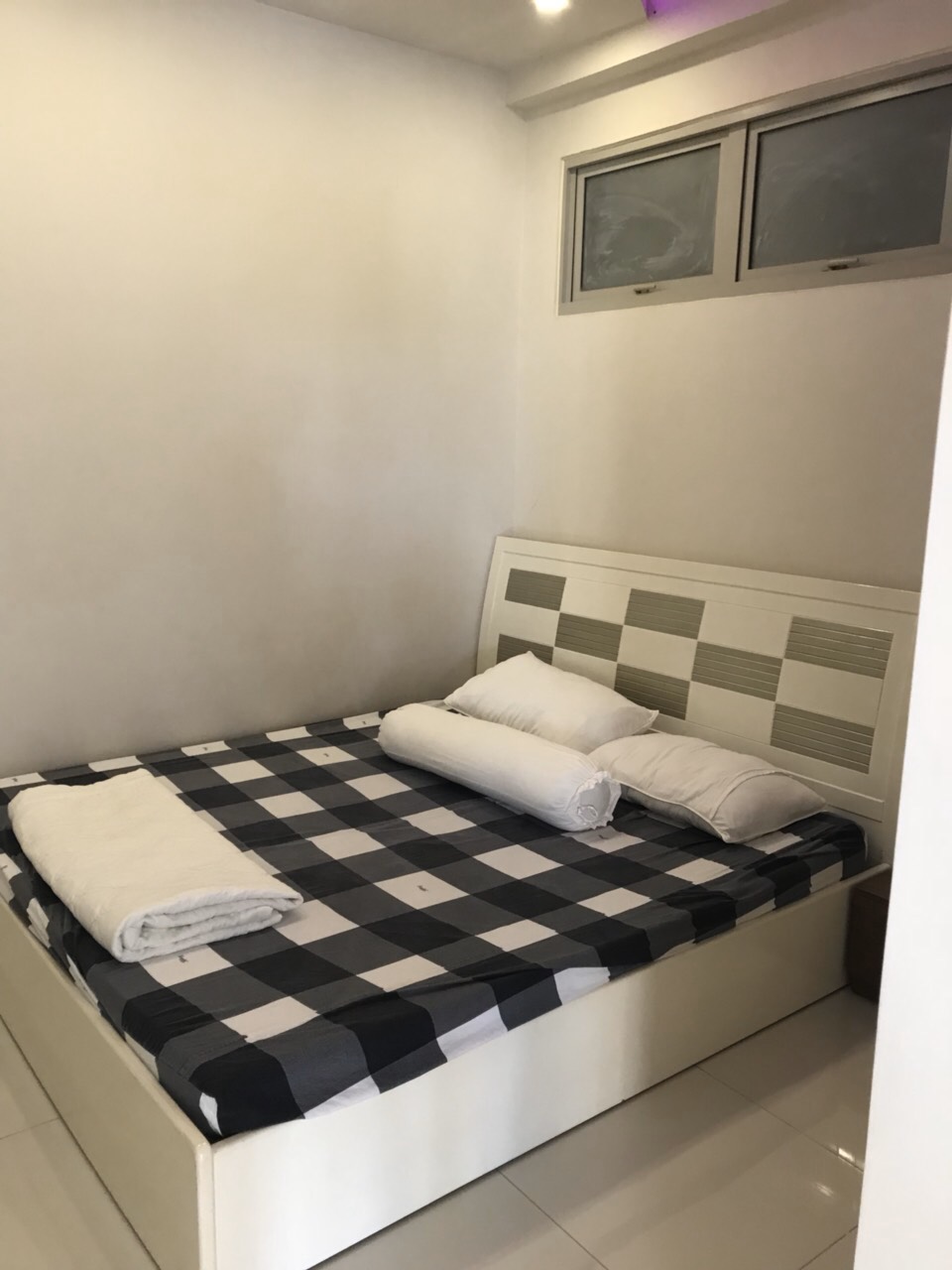 Cần bán chung cư Parc Spring Q2, 68m2, 2pn, tặng NT, sổ hồng. Giá 2,5 tỷ. xem nhà 0918860304 2100846 5