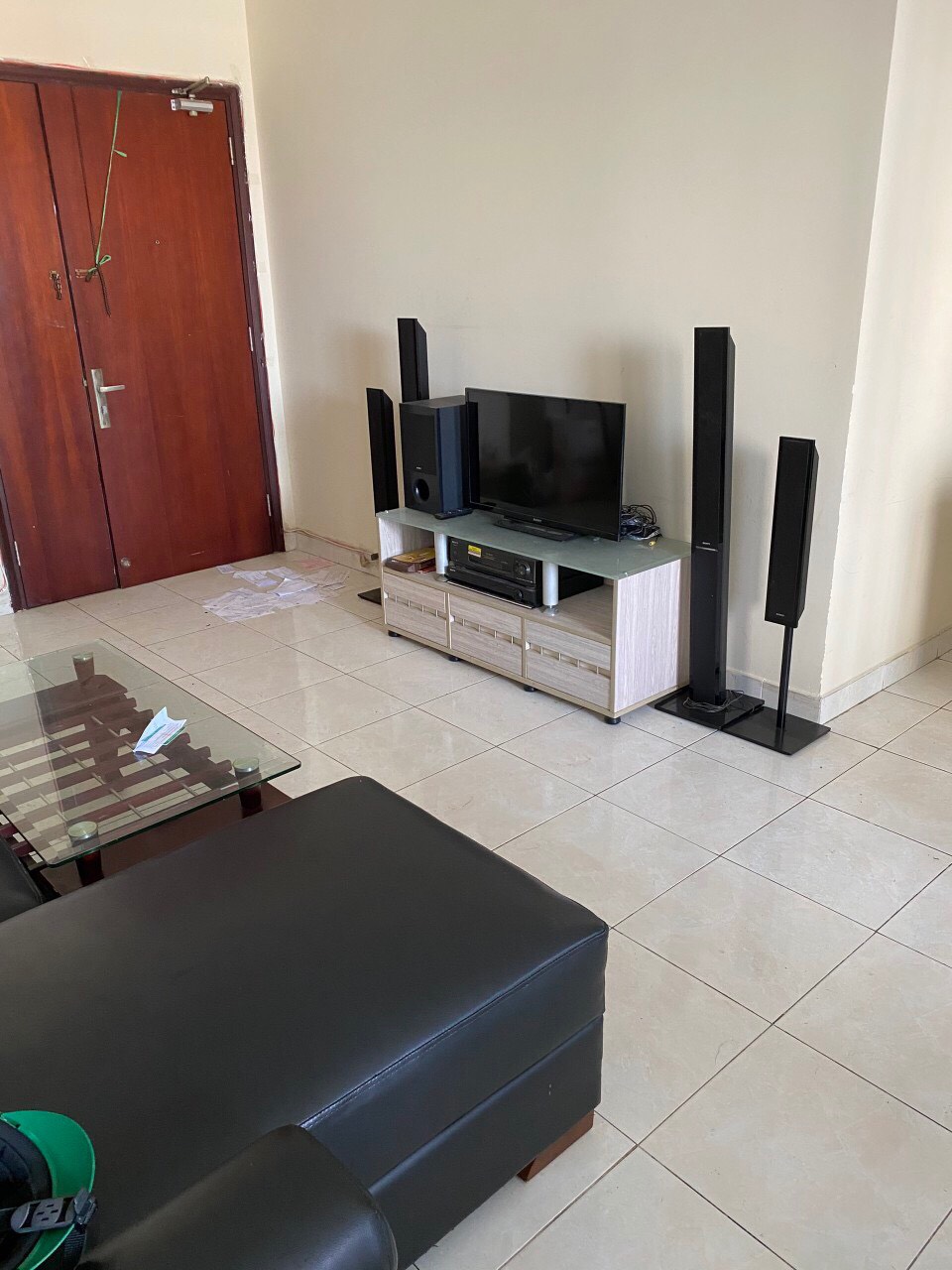 Cần cho thuê căn hộ Central Garden Quận 1. Diện tích 85m2, 2pn ,2wc đầy đủ nội thất.
 2154617 4