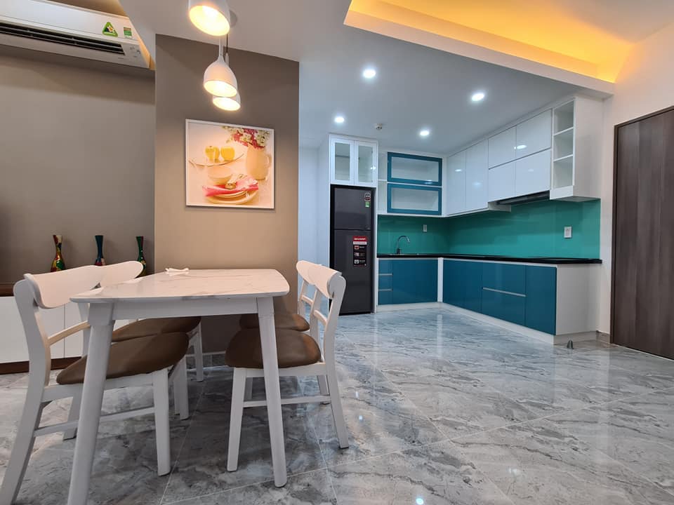 - Cần bán gấp căn hộ Emerald Celadon City đường Bờ Bao Tân Thắng, phường Sơn Kỳ, quận Tân Phú. 2176427 4