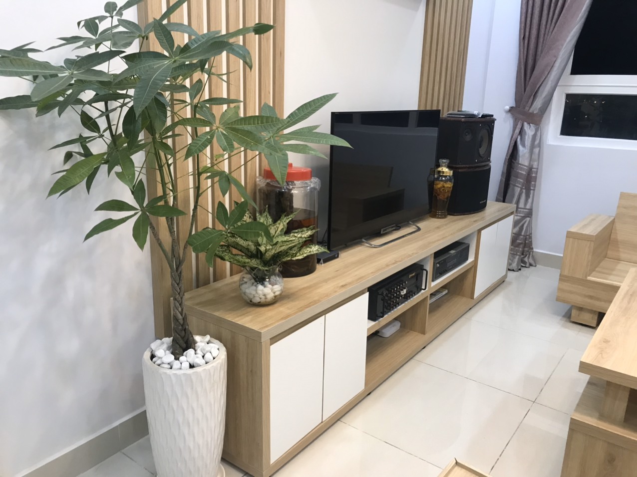 Bán gấp CH Sunview 64m2, 2PN, view Đông-Nam, hướng kênh, full nội thất+sổ hồng như hình, giá 1,95 tỷ. lh: 0932.683.991 2148443 3