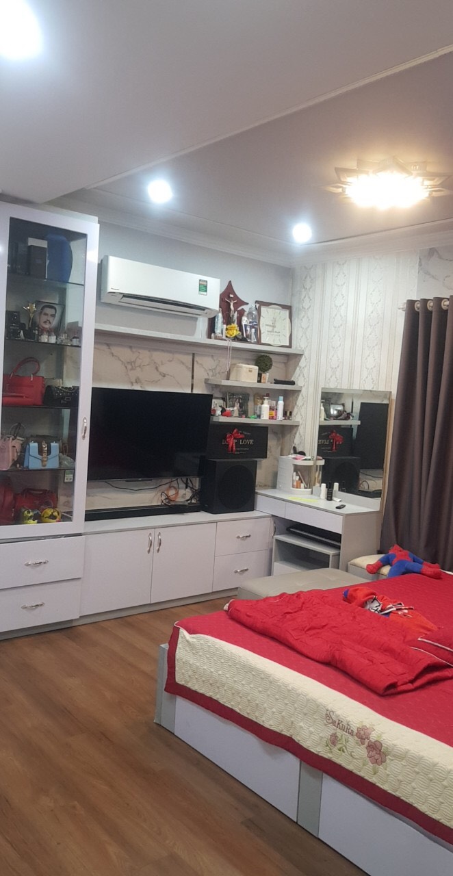 Bán gấp căn hộ The Splendor, Quận Gò Vấp. 82m2 nội thất cao cấp- CÓ SỔ HỒNG- LH 0909.234.886 2258926 2