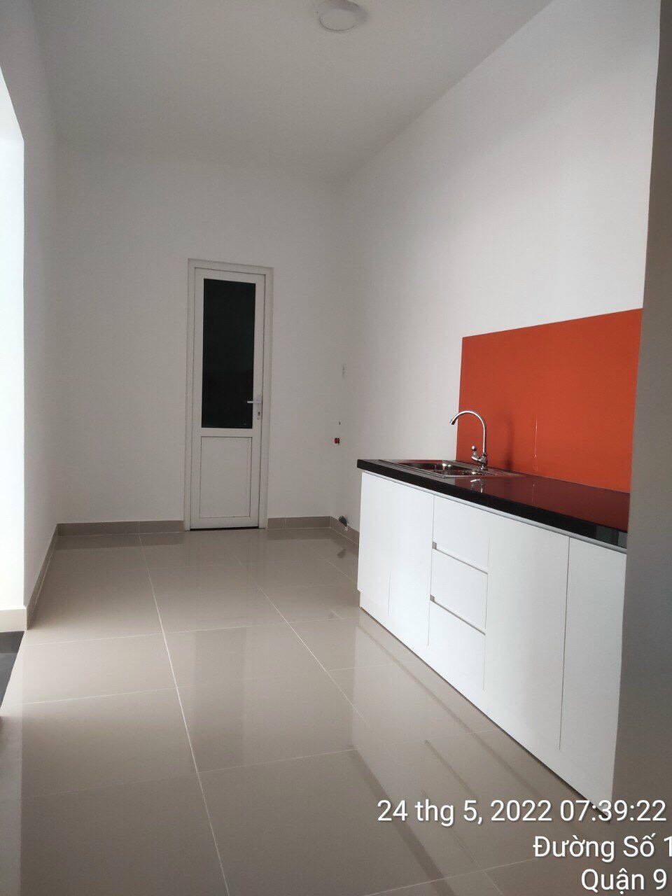 Bán căn shophouse 9 View, hoàn thiện cơ bản, hướng Đông Nam, 233m2, chỉ TT 2.6 tỷ nhận shop KD ngay 2336176 2