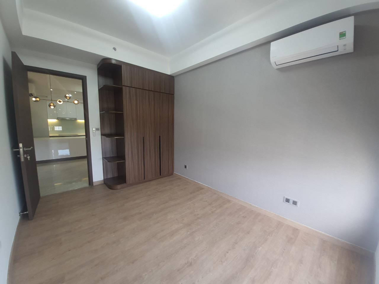 Kẹt tiền bán gấp căn hộ cao cấp Midtowm M8 ( The Peak), PMH, Q.7 2339610 1