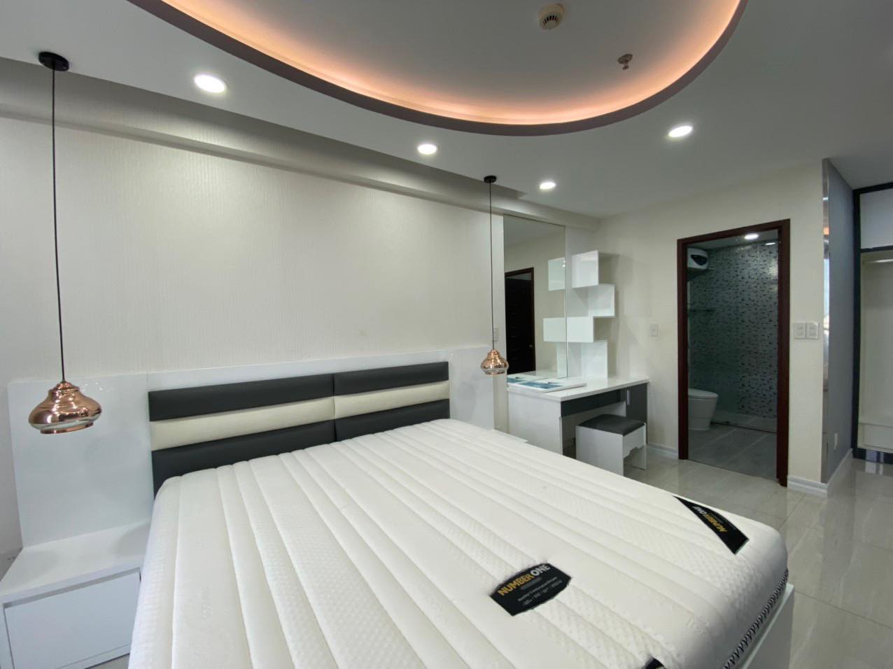 Cho thuê gấp căn hộ cao cấp Scennic Valley, phú mỹ hưng, q.7 2349048 1