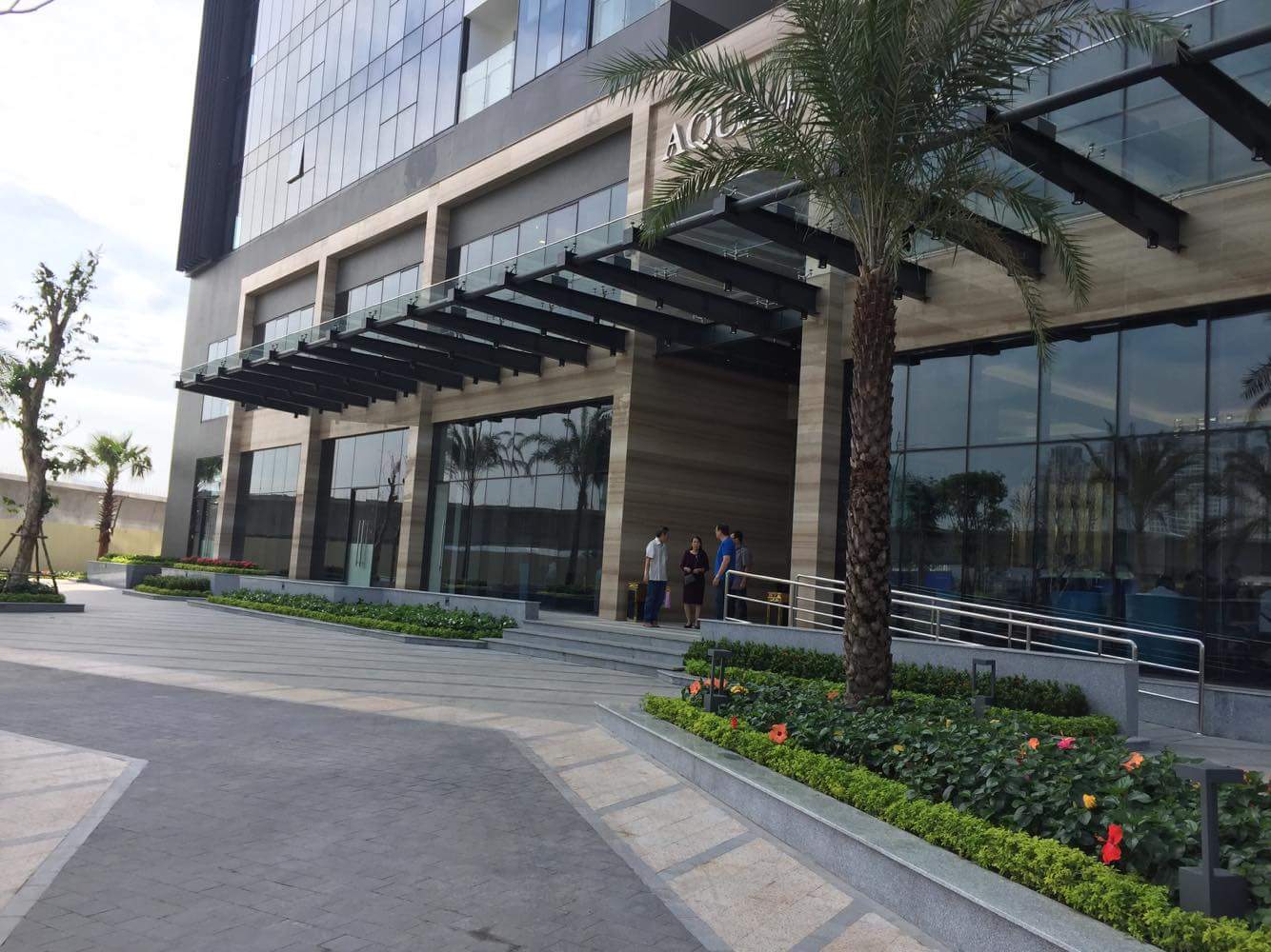 Cần cho thuê gấp Shophouse tòa AQUA 1, BA SON, Q.1 2350662 1