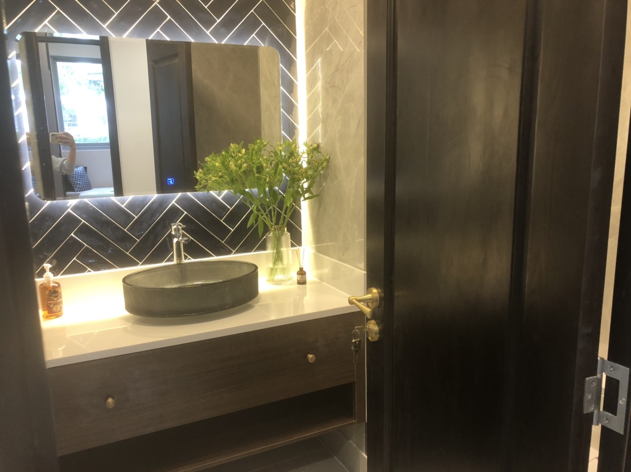 BÁN CĂN HỘ CAO CẤP GREEN VALLEY, DT 130M2, 03PN, 02WC, NHÀ MỚI HOÀN TOÀN, GIÁ BÁN 7TY3 2351323 3