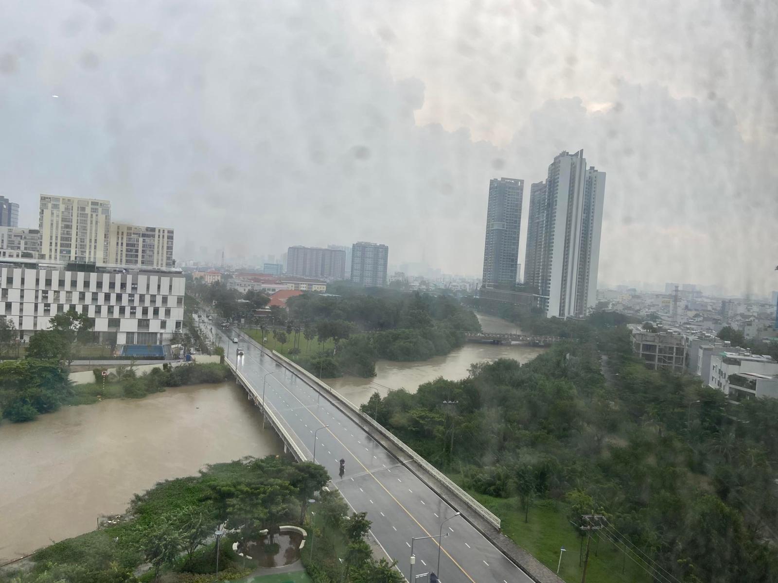 Kẹt tiền bán gấp CHCC Midtownm 127m, PMH, Q.7 2377131 1