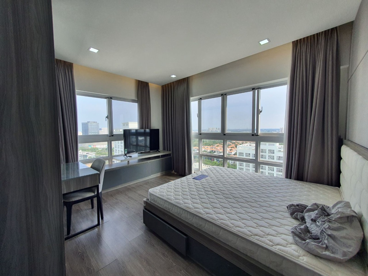 Bán căn hộ cao cấp Happy Valley, DT 135m2, 03 PN, 02 WC, gia 6ty7 2385143 3