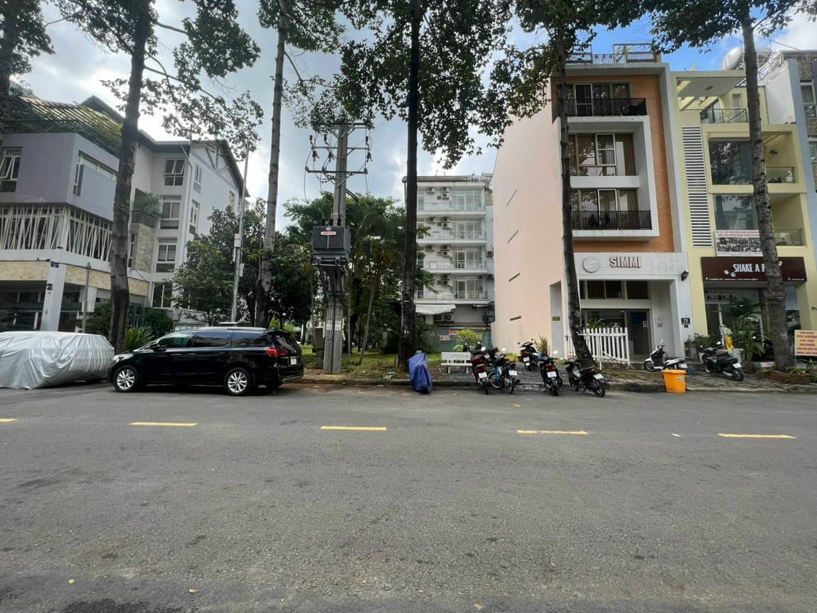 Bán lô góc lô đất Hưng Gia 2, phú mỹ hưng, quận 7 2390170 1