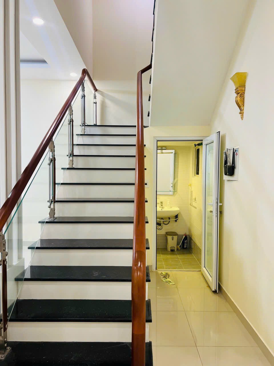 Bán căn hộ chung cư tại Đường Nguyễn Lương Bằng, Quận 7, Sài Gòn diện tích 126m2 giá 40 Triệu 2410567 4