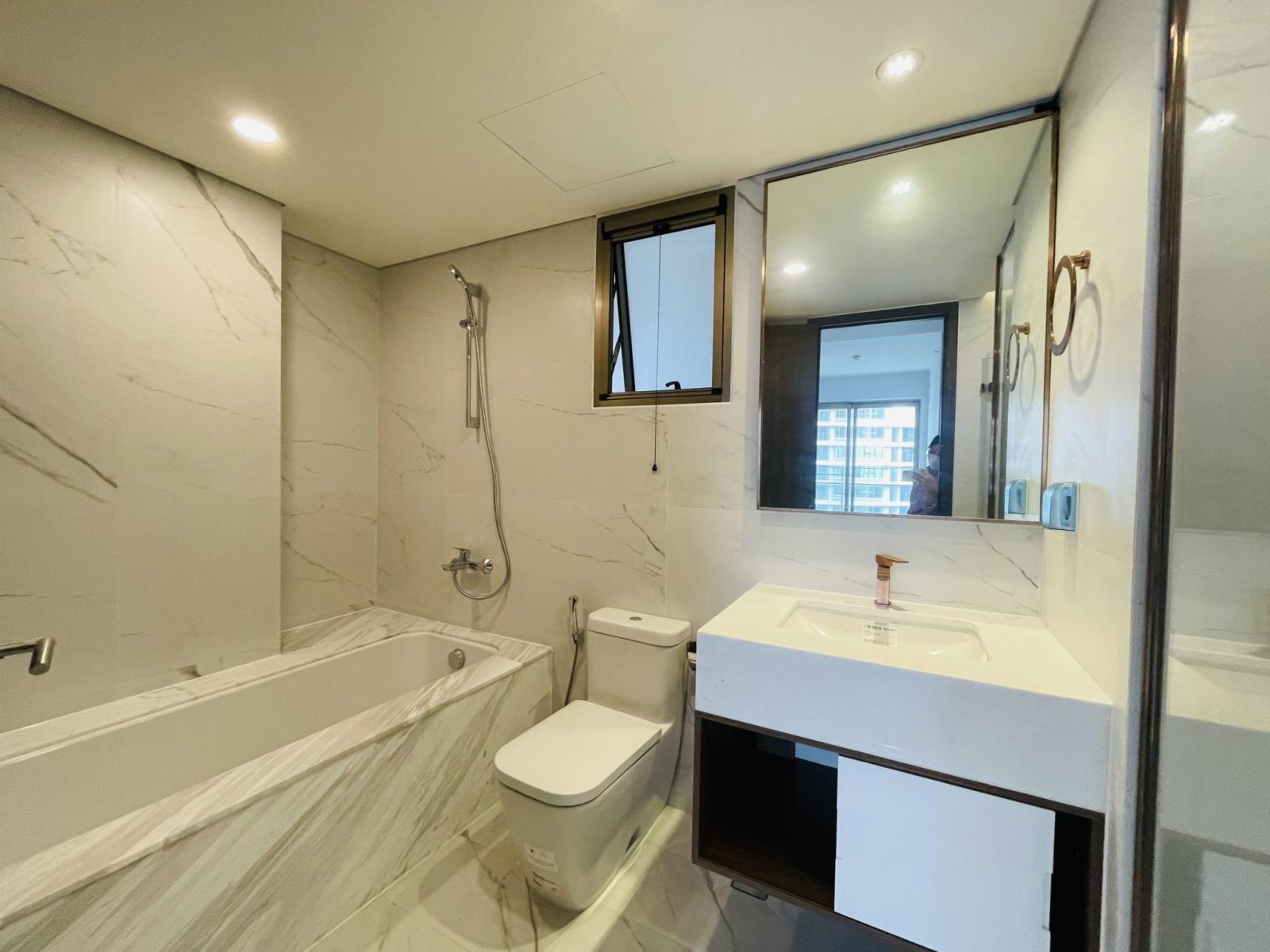 Cần bán nhanh CHCC M8 Midtown, DT 126m2, 3PN, Nội thất cơ bản, giá tốt 10ty 2410868 6