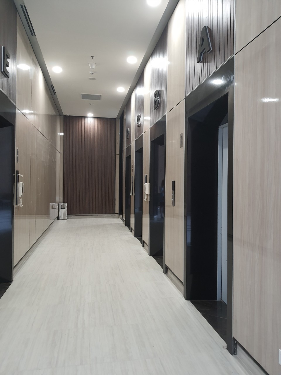 Sang Nhượng Căn Hộ Quận 7 Nhà Có Sẵn Bao Hết thuê Phí Giá 2,8 tỷ . 2411275 4