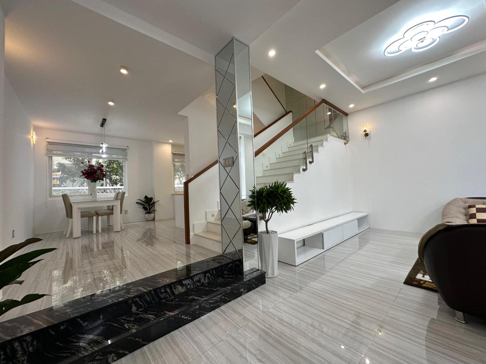 Cần bán nhanh BIỆT THỰ phố vườn Mỹ Phú 3, phú mỹ hưng, quận 7 2411479 2