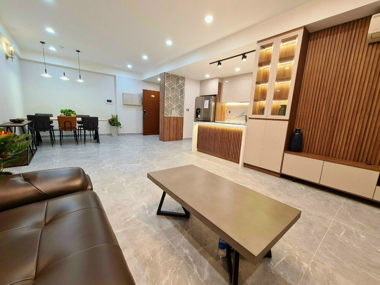 Bán nhanh CHCC Riverpark Residence, DT 134m2, 3 Phòng ngủ, 2 Toilet, đầy đủ nội thất, giá 9ty5 2411726 4