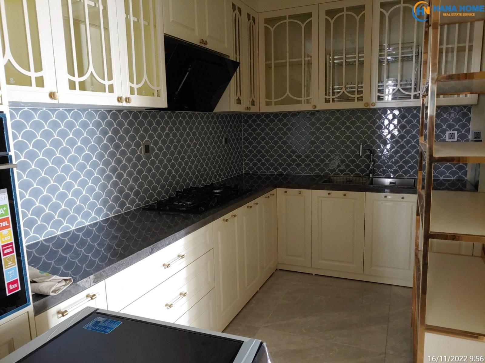 Bán lỗ CHCC M8 Midtown, DT 127m2, 3PN, 2WC,view nội khu,giá tốt 10ty7 2412051 4
