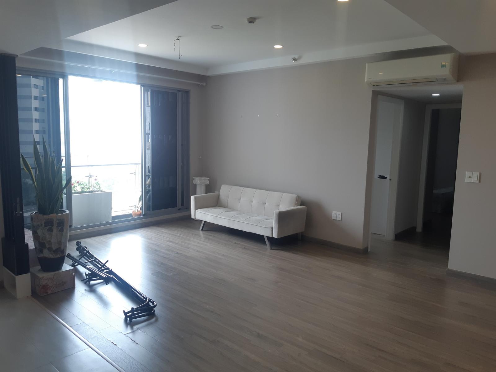 Bán gấp CHCC Green Valley, 2PN, 2wc, lầu trung căn góc, nội thất dính tường, giá tốt 4ty6 2412149 3