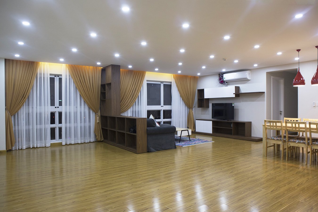 Bán CHCC Happy Valley, DT 135m2, 3PN, 2WC, lầu cao, view đẹp, đầy đủ nội thất, giá 7 tỷ 2412154 2