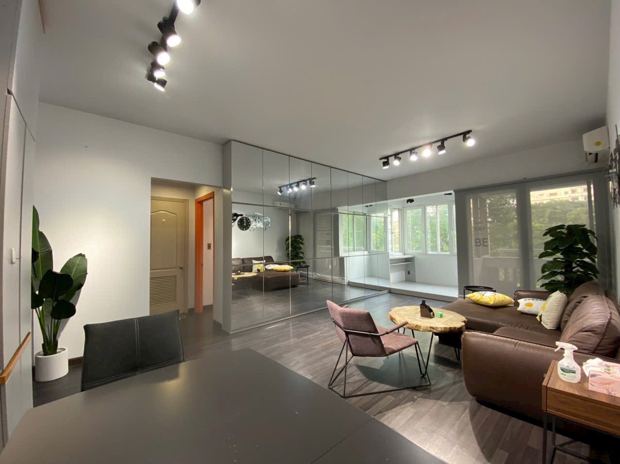 Bán Mỹ Khánh 1, Phú Mỹ Hưng , Quận 7, dt: 118m2 , nhà đẹp , 3PN, giá :4,4 tỷ .LH:0906611859 Thư 2412161 1