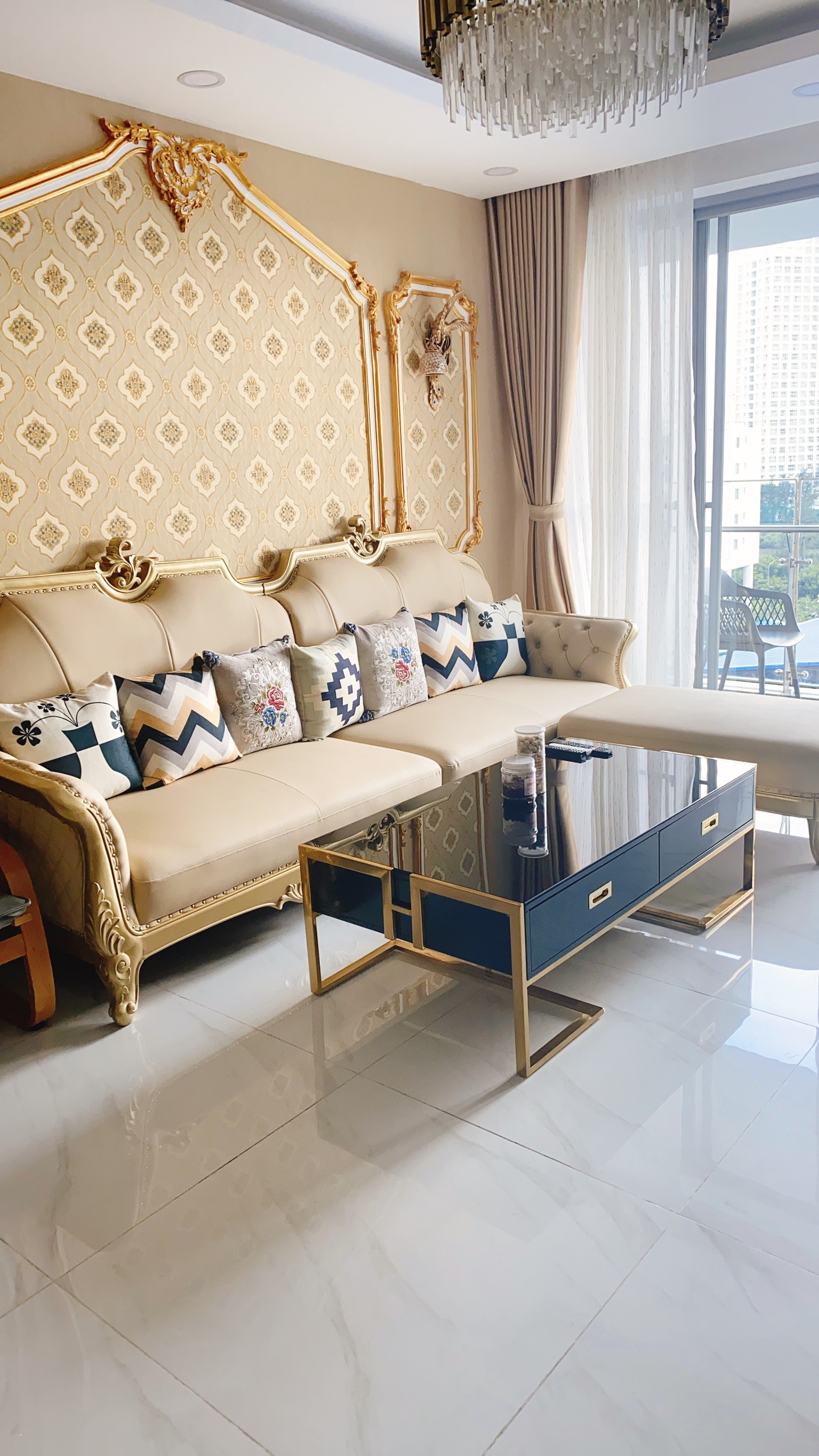 Bán gấp CHCC Green Valley, DT 97m2, 2PN, 2WC, Nội thất dính tường, lầu trung, giá 5ty3 bớt lộc cho khách thiện chí. 2412182 3