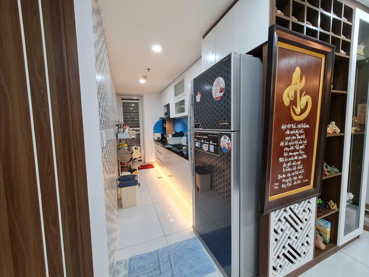 Bán gấp CHCC Cosmo City, DT 125m2, tk 3PN, 2WC, Nội thất đầy đủ, giá bán 7,75 tỷ 2422137 4
