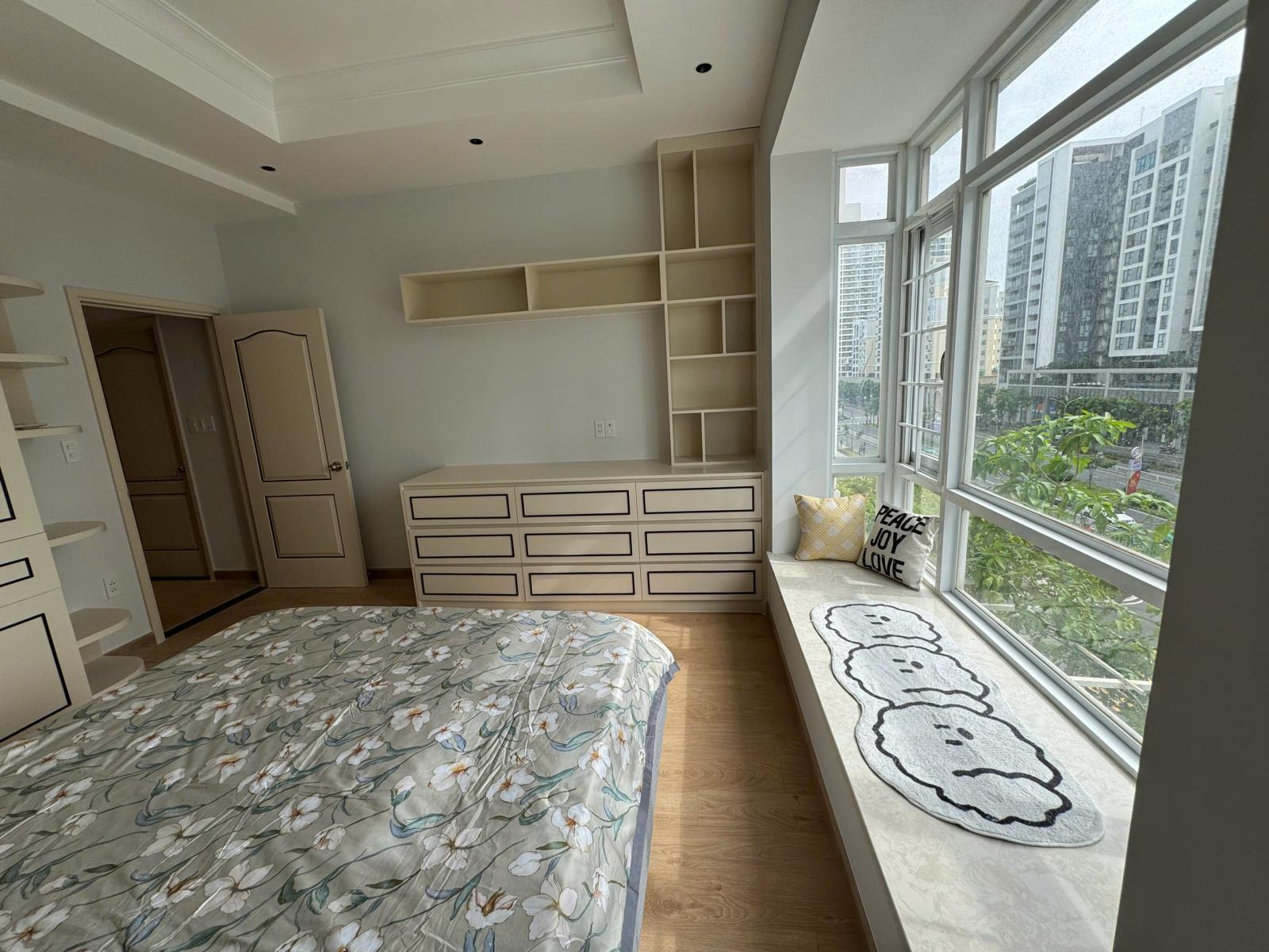 Bán gấp CHCC Riverside Residence, DT 178m2, 3PN, 2WC, Nội thất đầy đủ, giá 15 tỷ 2422140 3
