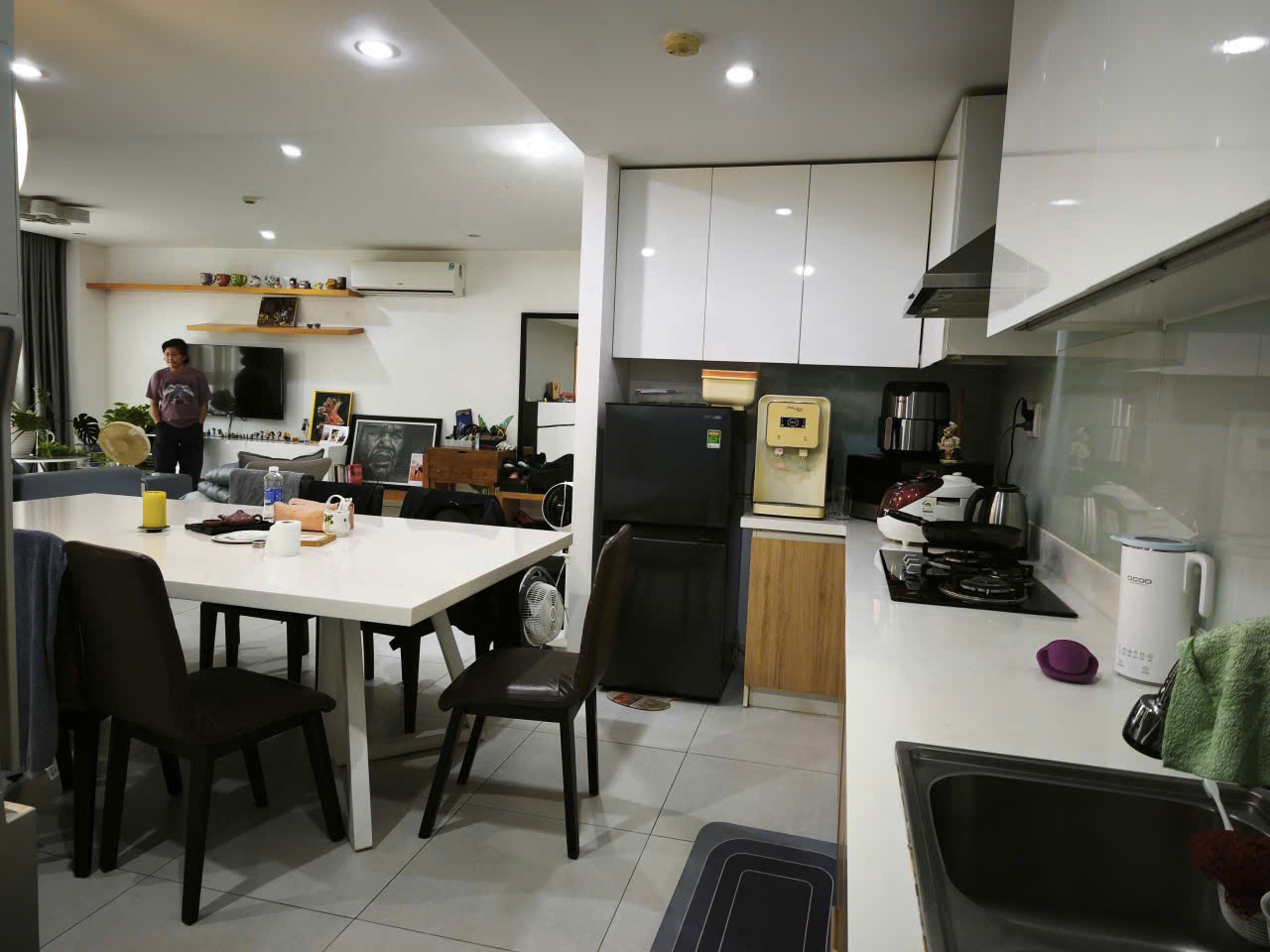 Bán gấp CHCC Happy Valley, Dt 112m2, 2PN, 2WC, Nội thất cao cấp, giá tốt 8,4 tỷ 2422142 4