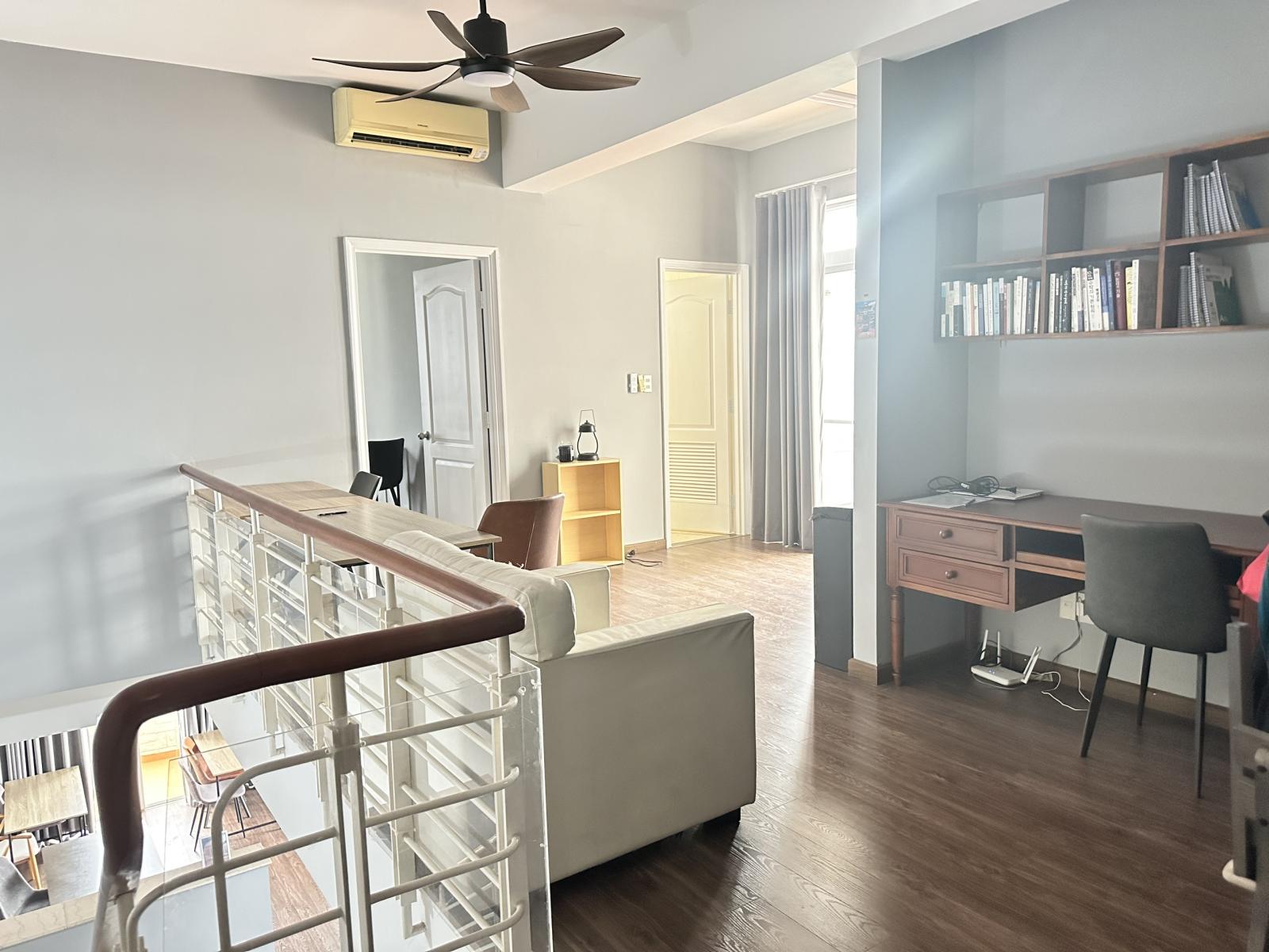 Bán Penhouse Mỹ Phúc, DT 218m2 kiểu Duplex, TK 3PN, 3WC, NT ít, giá tốt 21 tỷ thương lượng 2422156 4